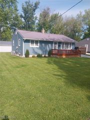 3009 Willowrow Avenue NE, Canton, OH 44705