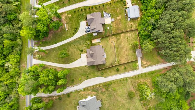 831 Dedmon Road, Ringgold, GA 30736