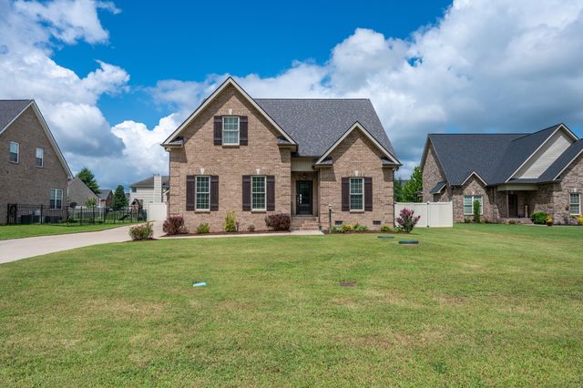 1222 Matheus Dr, Murfreesboro, TN 37128
