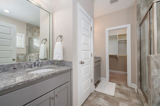 1222 Matheus Dr, Murfreesboro, TN 37128