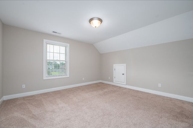1222 Matheus Dr, Murfreesboro, TN 37128