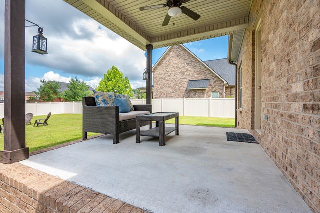 1222 Matheus Dr, Murfreesboro, TN 37128
