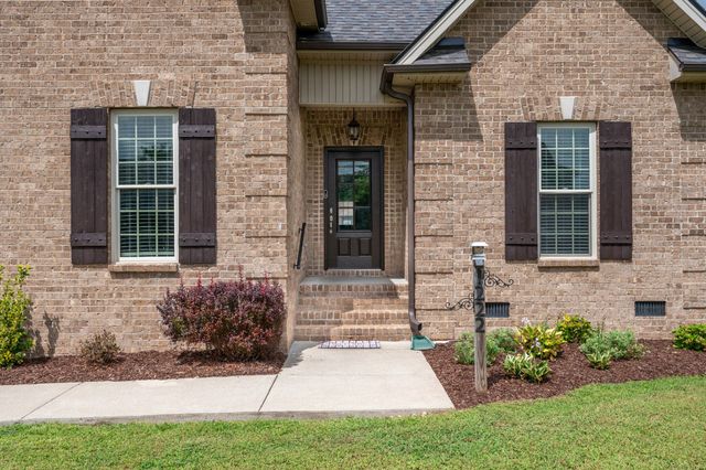 1222 Matheus Dr, Murfreesboro, TN 37128