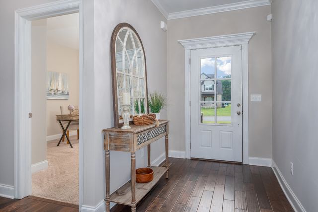 1222 Matheus Dr, Murfreesboro, TN 37128