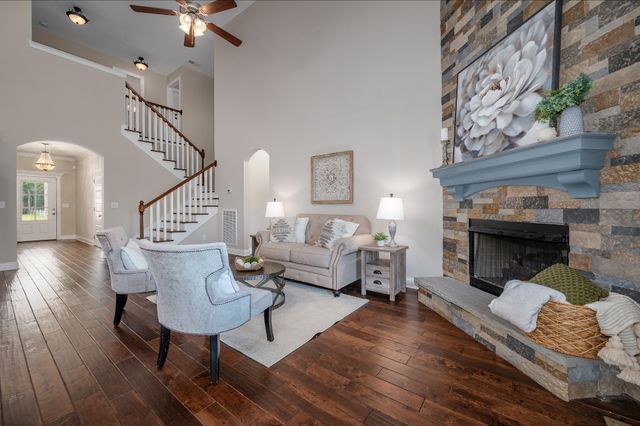 1222 Matheus Dr, Murfreesboro, TN 37128