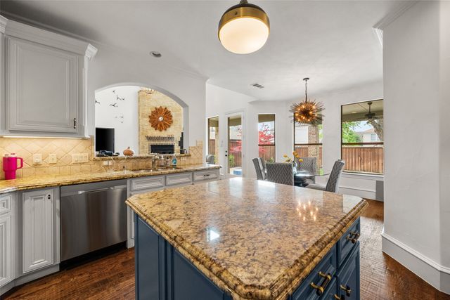 6162 Llano Avenue, Dallas, TX 75214