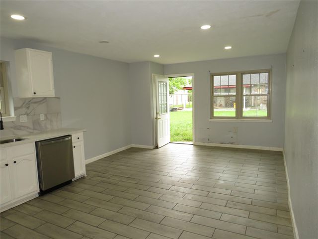 3403 Tidewater Drive, Houston, TX 77045