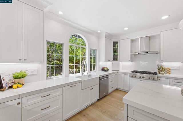 8 Hunters Terrace, Danville, CA 94506