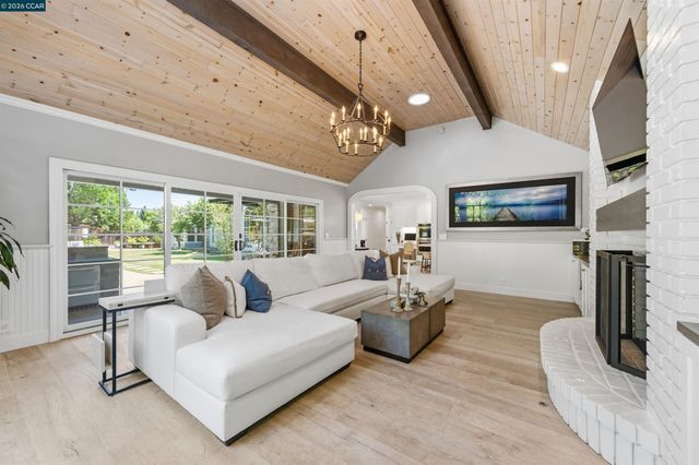 8 Hunters Terrace, Danville, CA 94506