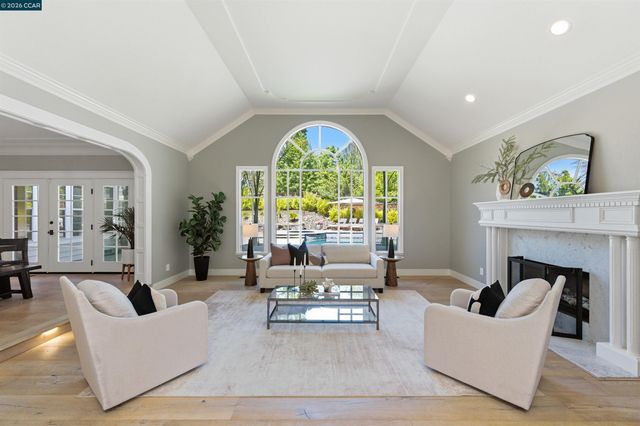 8 Hunters Terrace, Danville, CA 94506