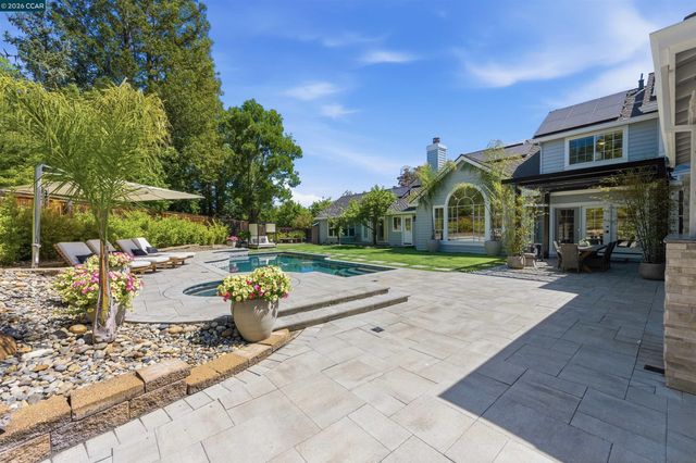 8 Hunters Terrace, Danville, CA 94506