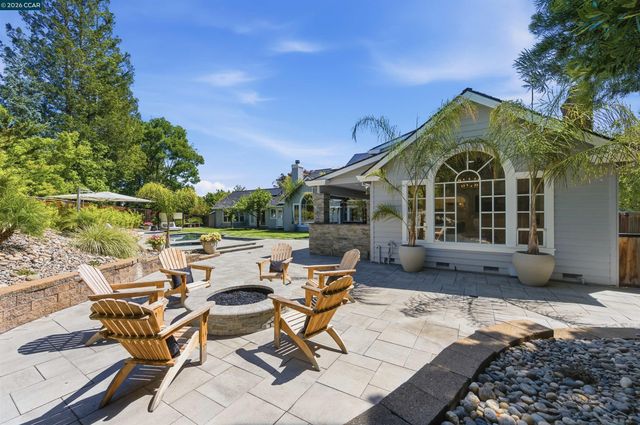 8 Hunters Terrace, Danville, CA 94506