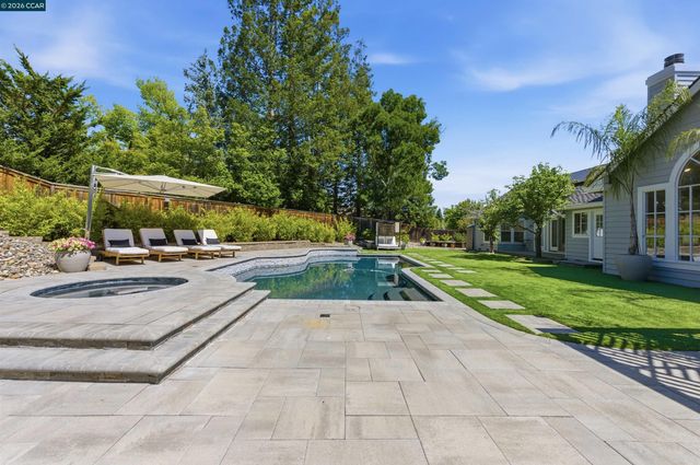 8 Hunters Terrace, Danville, CA 94506