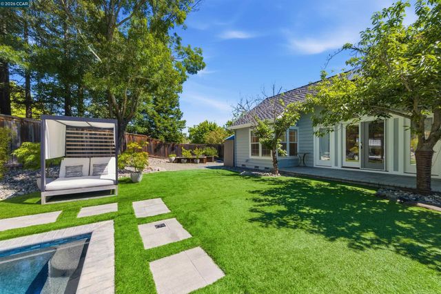 8 Hunters Terrace, Danville, CA 94506