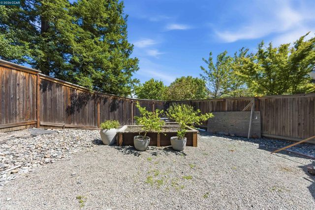 8 Hunters Terrace, Danville, CA 94506