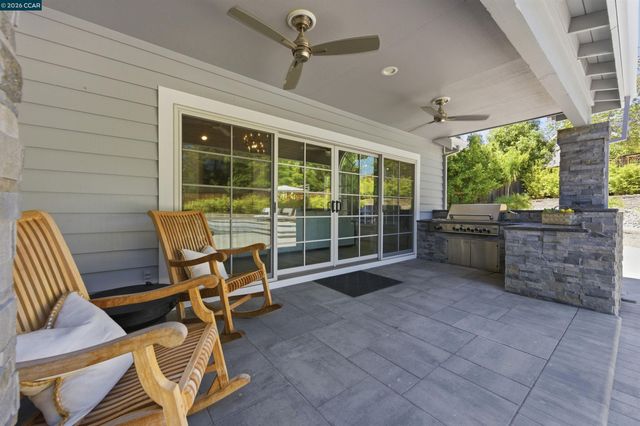 8 Hunters Terrace, Danville, CA 94506