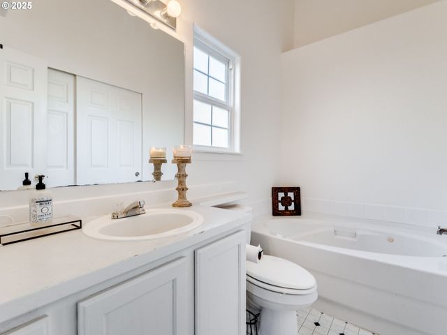 4577 ROLLING MEADOWS Dr, Washougal, WA 98671