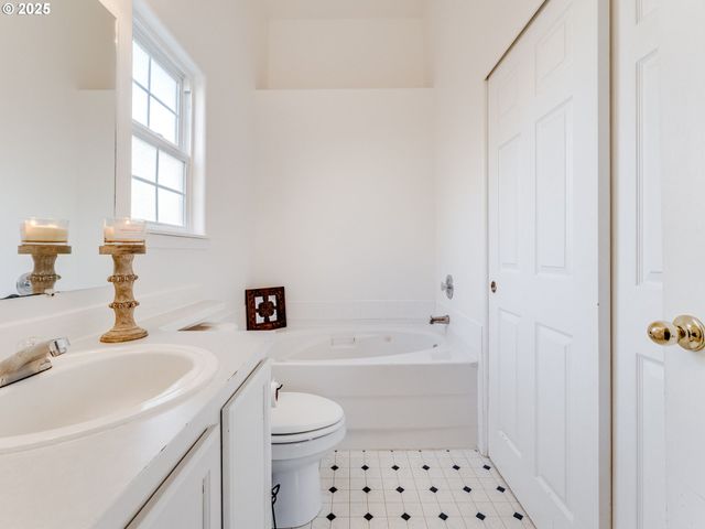 4577 ROLLING MEADOWS Dr, Washougal, WA 98671