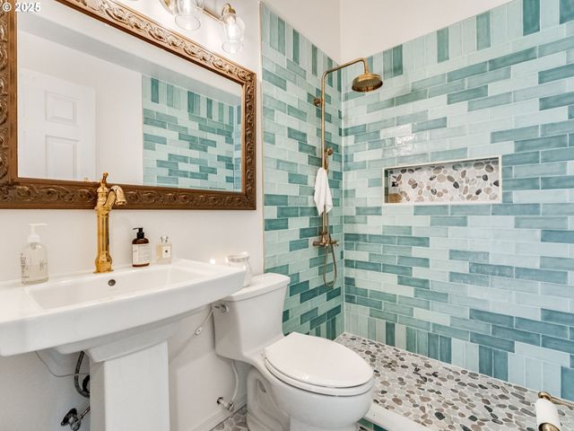 4577 ROLLING MEADOWS Dr, Washougal, WA 98671