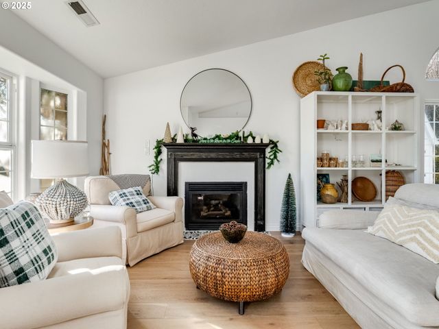 4577 ROLLING MEADOWS Dr, Washougal, WA 98671