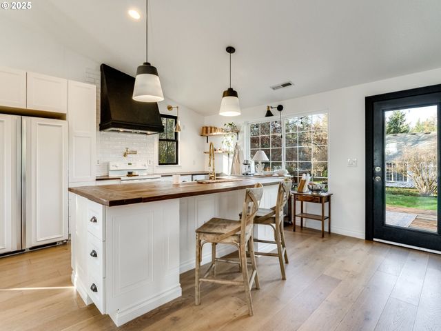 4577 ROLLING MEADOWS Dr, Washougal, WA 98671