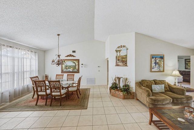 2104 HAYDON COURT, Brandon, FL 33511