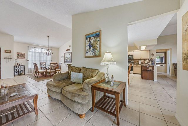 2104 HAYDON COURT, Brandon, FL 33511