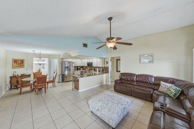 2104 HAYDON COURT, Brandon, FL 33511