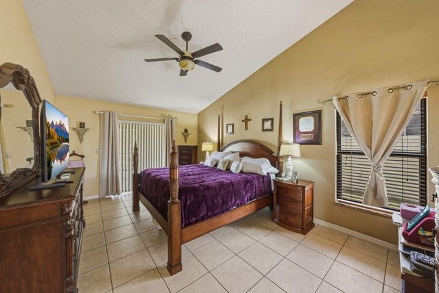 2104 HAYDON COURT, Brandon, FL 33511