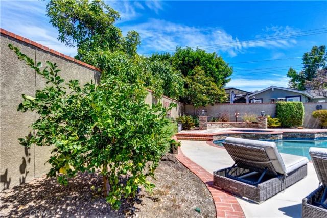 344 Las Riendas, Fullerton, CA 92835