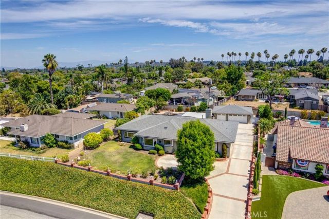 344 Las Riendas, Fullerton, CA 92835