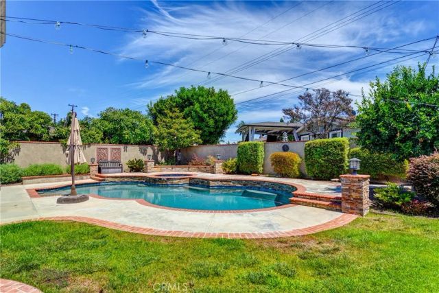 344 Las Riendas, Fullerton, CA 92835