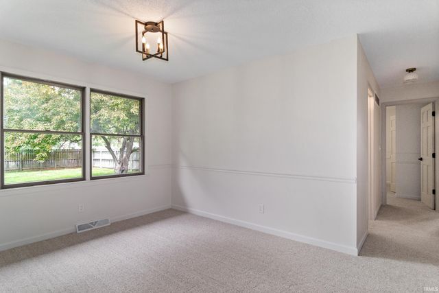 8224 E Heritage Drive, Evansville, IN 47715