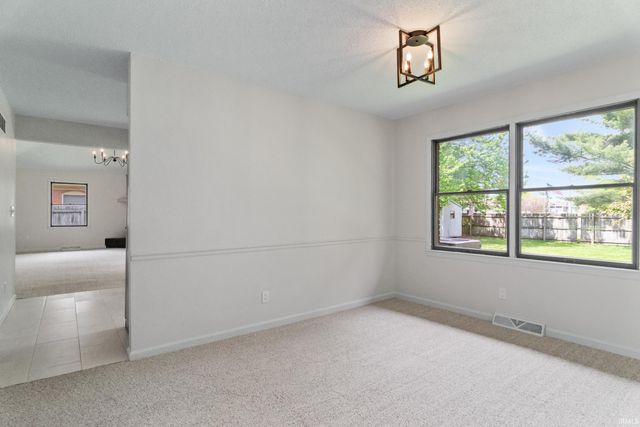 8224 E Heritage Drive, Evansville, IN 47715