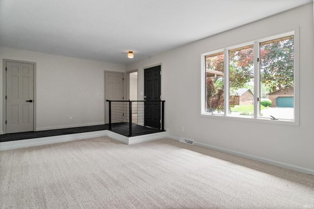 8224 E Heritage Drive, Evansville, IN 47715