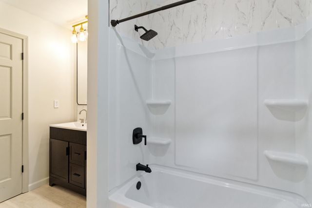 8224 E Heritage Drive, Evansville, IN 47715