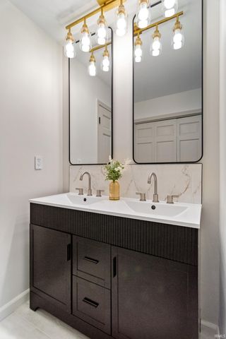 8224 E Heritage Drive, Evansville, IN 47715