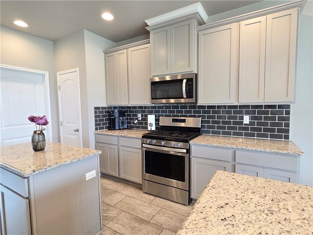 8170 Luz De Luna St, Corpus Christi, TX 78414