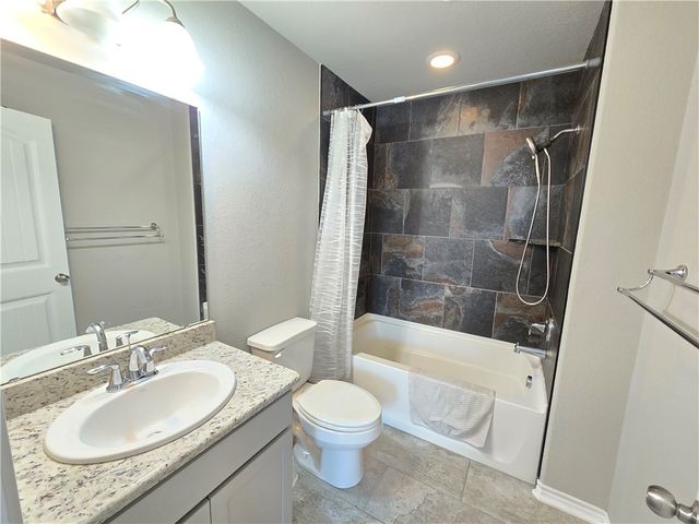 8170 Luz De Luna St, Corpus Christi, TX 78414