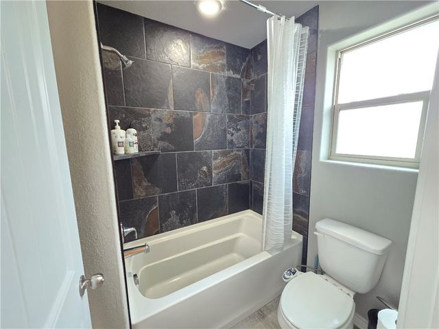 8170 Luz De Luna St, Corpus Christi, TX 78414