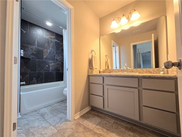 8170 Luz De Luna St, Corpus Christi, TX 78414