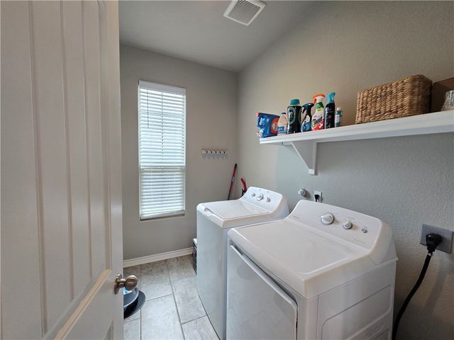 8170 Luz De Luna St, Corpus Christi, TX 78414
