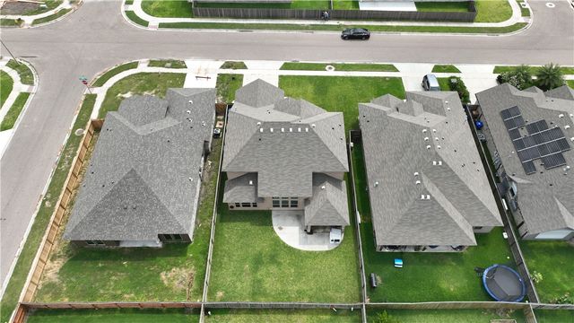 8170 Luz De Luna St, Corpus Christi, TX 78414