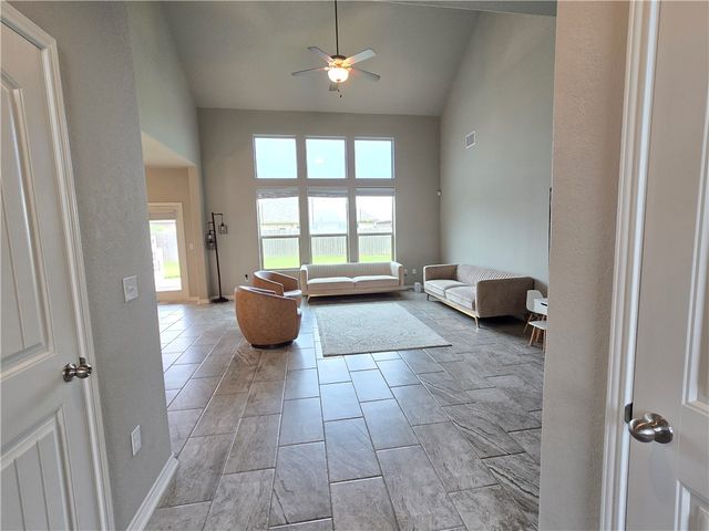 8170 Luz De Luna St, Corpus Christi, TX 78414