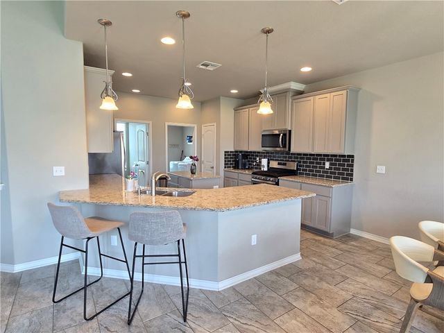 8170 Luz De Luna St, Corpus Christi, TX 78414