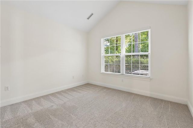 326 Garman LOOP, Yorktown, VA 23690