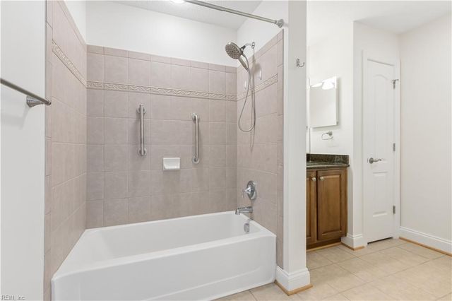 326 Garman LOOP, Yorktown, VA 23690