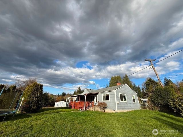 2201 Holcomb Loop Rd, Kelso, WA 98626