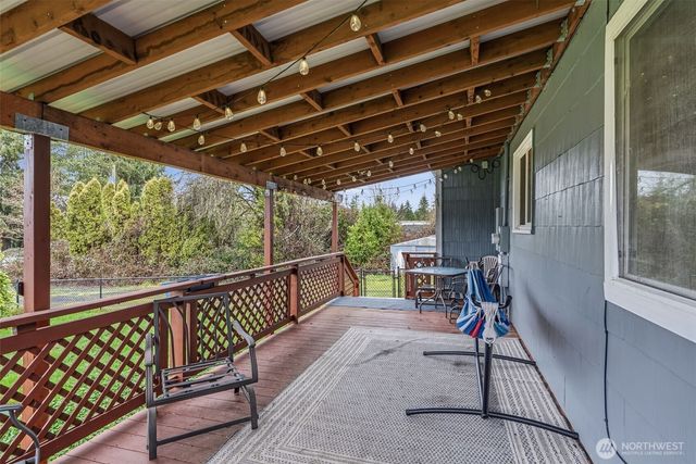 2201 Holcomb Loop Rd, Kelso, WA 98626