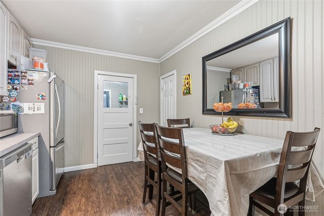 2201 Holcomb Loop Rd, Kelso, WA 98626